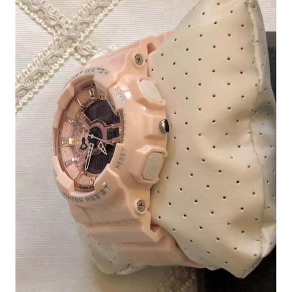 New Watch with Tin Storage case - Picture 9 of 10